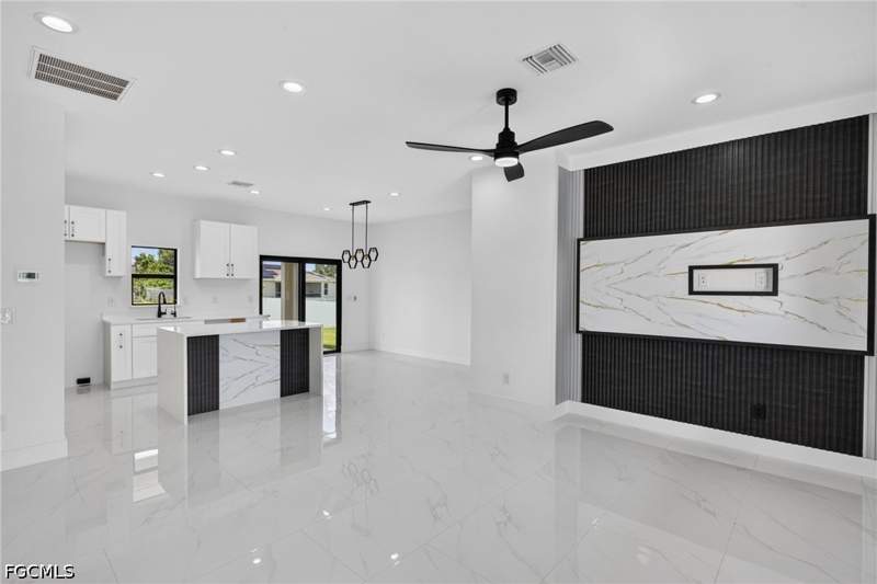 3 bedroom SingleFamilyResidence at 3013 39th St SW, Lehigh Acres, Lehigh Acres — photo 3