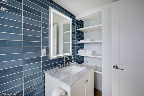 980 7th Ave S 204, Naples FL - photo 18 of 23
