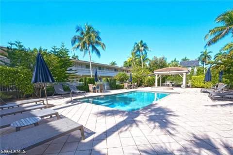 980 7th Ave S 204, Naples FL - photo 20 of 23