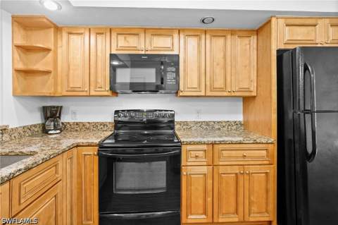 8302 Charter Club Cir 6, Fort Myers FL - photo 14 of 47