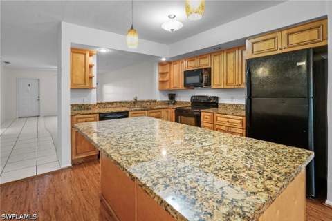 8302 Charter Club Cir 6, Fort Myers FL - photo 16 of 47