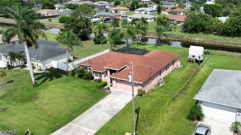 3 bedroom SingleFamilyResidence at 712 Fargo Dr, Mirror Lakes, Fort Myers — photo 5