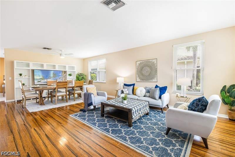 4 bedroom SingleFamilyResidence at 11117 Lakeland Cir, Silverlakes, Fort Myers — photo 4