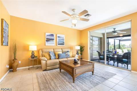 11117 Lakeland Cir, Fort Myers FL - photo 9 of 39