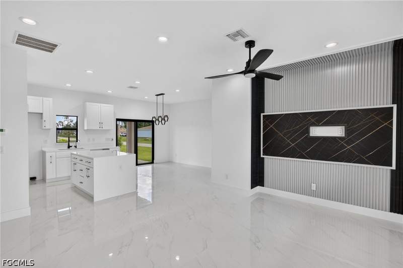 3 bedroom SingleFamilyResidence at 3000 40th St SW, Lehigh Acres, Lehigh Acres — photo 4