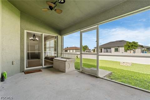 300 NW 22nd Pl, Cape Coral FL - photo 23 of 25