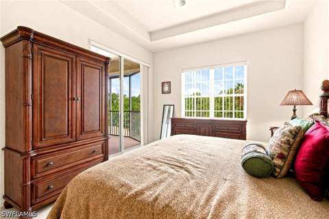 4874 Hampshire Ct 303, Naples FL - photo 17 of 50