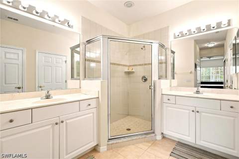 4874 Hampshire Ct 303, Naples FL - photo 18 of 50