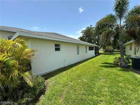 22 SE 14th Ct, Cape Coral FL - photo 8 of 49