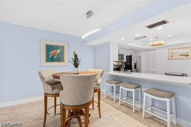 2 bedroom Townhouse at 800 Meadowland Dr N, Pelican Ridge, Naples — photo 4