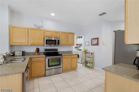 17341 Stepping Stone Dr, Fort Myers FL - photo 10 of 48