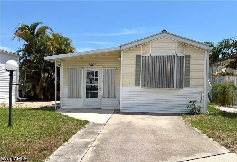 1 bedroom ManufacturedHome at 4591 Candlestick Ct E, Riverwoods Plantation, Estero — photo 4