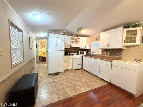 4591 Candlestick Ct E, Estero FL - photo 9 of 20