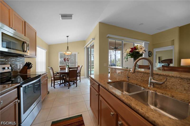 3 bedroom SingleFamilyResidence at 2457 Anguilla Dr, Sandoval, Cape Coral — photo 5