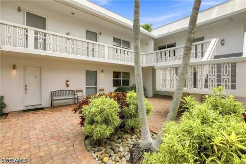 780 10th Ave S 1, Naples FL - photo 11 of 15