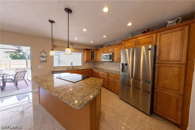 3 bedroom SingleFamilyResidence at 188 Gulfstream St, Marco Island, Marco Island — photo 3