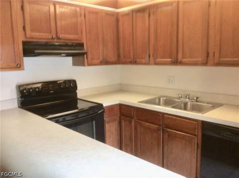 5249 Cedarbend Dr 3, Fort Myers FL - photo 7 of 19