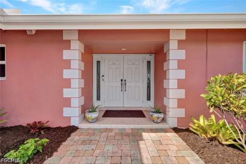 4232 SE 8th Pl, Cape Coral FL - photo 13 of 35