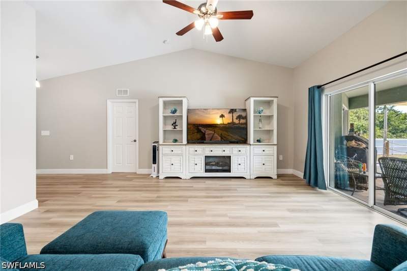3 bedroom SingleFamilyResidence at 1020 Prospect Ave, Lehigh Acres, Lehigh Acres — photo 4