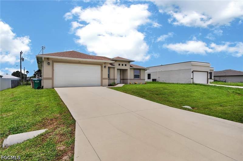 3 bedroom SingleFamilyResidence at 2714 NW 1st Pl, Cape Coral, Cape Coral — photo 3