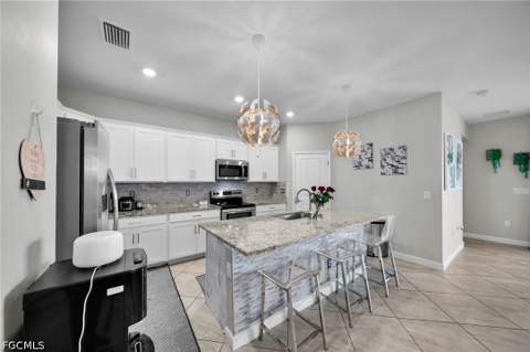 13846 Pine Lodge Ln, Fort Myers FL - photo 6 of 44
