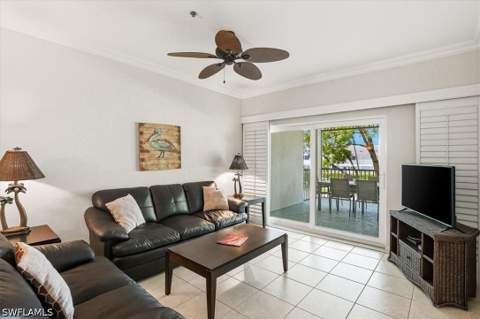 140 Palm St 207, Marco Island FL - photo 9 of 30