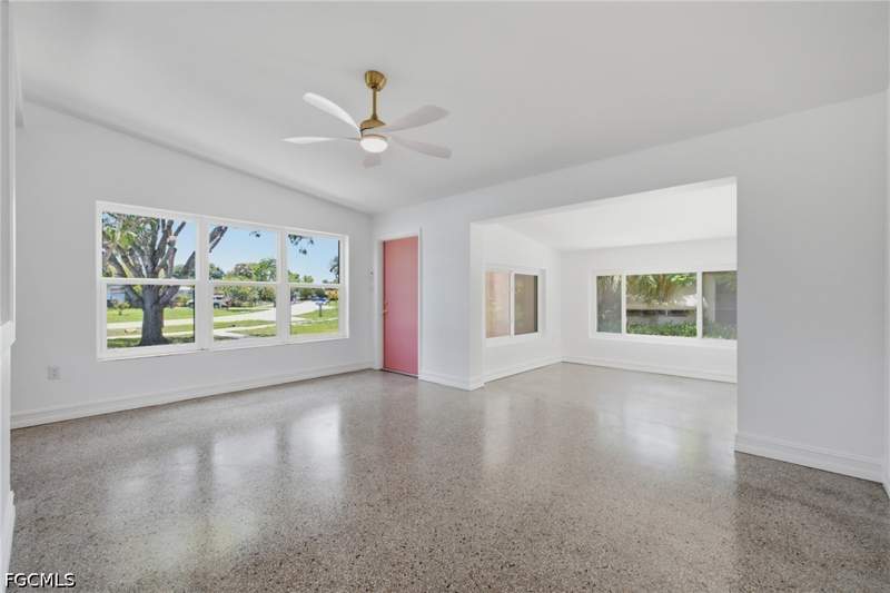 2 bedroom SingleFamilyResidence at 4213 Ellen Ave, Fort Myers, Fort Myers — photo 3