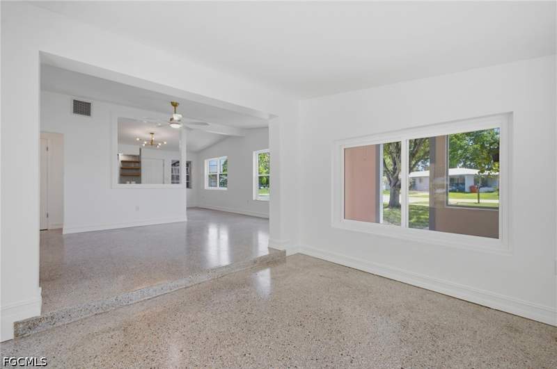 2 bedroom SingleFamilyResidence at 4213 Ellen Ave, Fort Myers, Fort Myers — photo 5