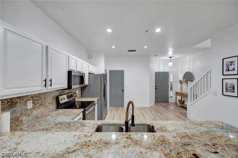 3 bedroom Townhouse at 16082 Caldera Ln, Milano, Naples — photo 3