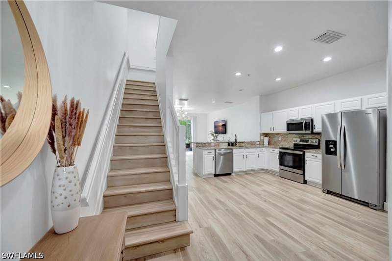 3 bedroom Townhouse at 16082 Caldera Ln, Milano, Naples — photo 4