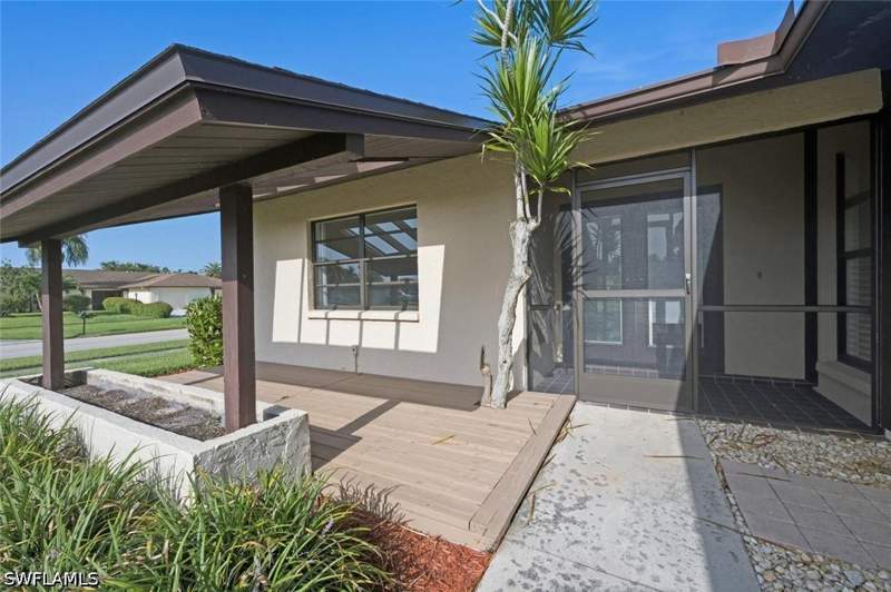 2 bedroom Attached at 102 Round Key Cir G3, Lakewood Villas, Naples — photo 4