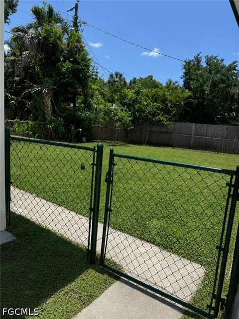 3516 E Riverside Dr, Fort Myers FL - photo 17 of 22