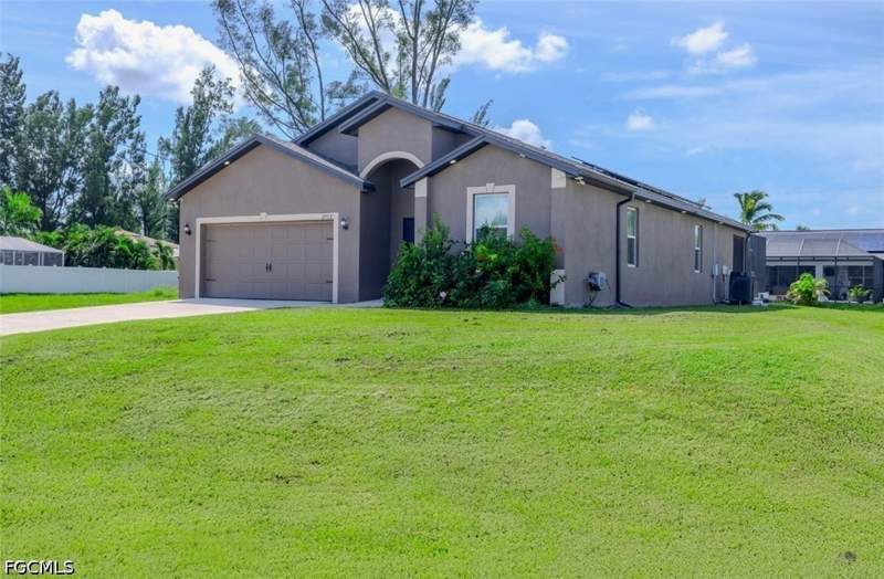 4 bedroom SingleFamilyResidence at 2902 NW 10th Ter, Cape Coral, Cape Coral — photo 2