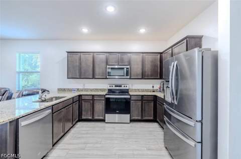 2902 NW 10th Ter, Cape Coral FL - photo 9 of 20