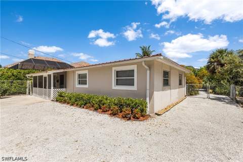 2191 Thomasson Dr, Naples FL - photo 13 of 21