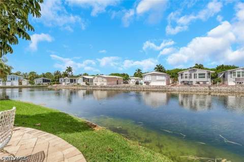 386 Leopard Ln 386, Naples FL - photo 23 of 48
