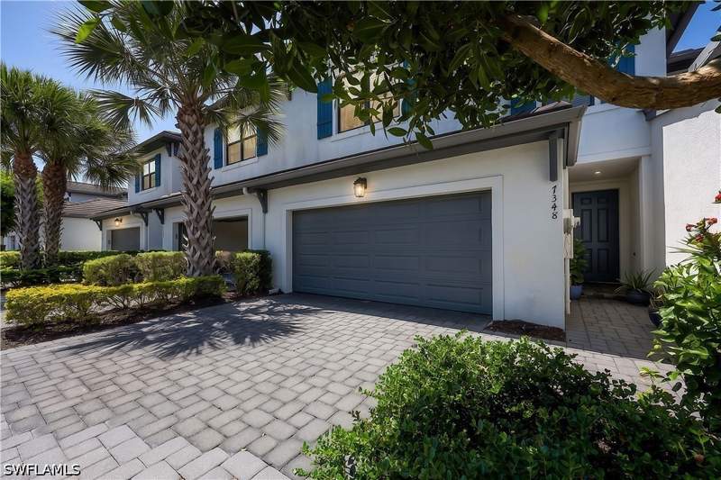 3 bedroom Townhouse at 7348 Rockefeller Dr, Vanderbilt Reserve, Naples — photo 2