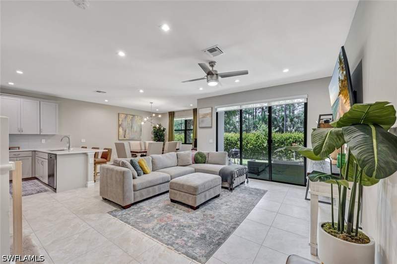 3 bedroom Townhouse at 7348 Rockefeller Dr, Vanderbilt Reserve, Naples — photo 4