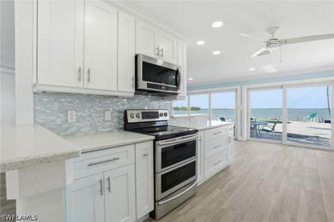 266 Curlew St, Fort Myers Beach FL - photo 14 of 50