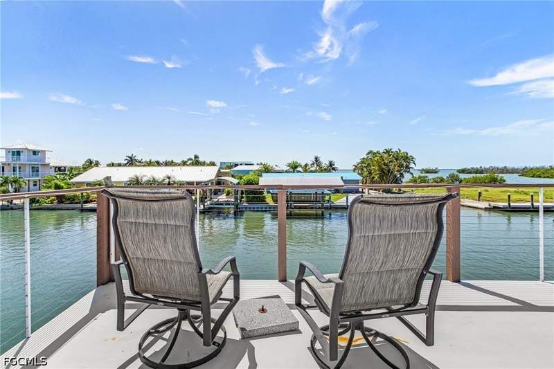 2 bedroom SingleFamilyResidence at 2272 York Rd, Gulfhaven, St James City — photo 5
