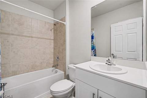 20313 Camino Torcido Loop, North Fort Myers FL - photo 11 of 24