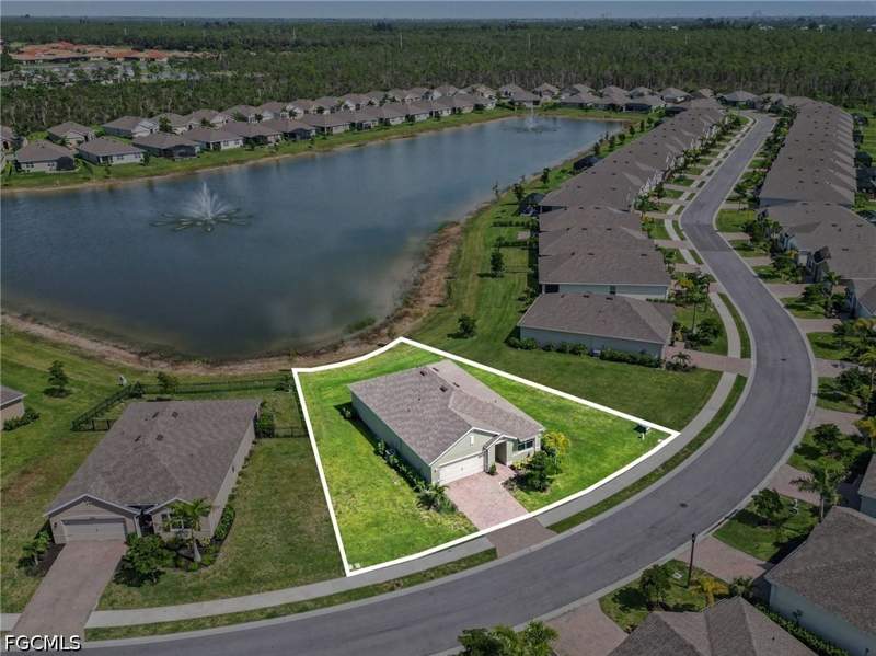 3 bedroom SingleFamilyResidence at 20313 Camino Torcido Loop, Magnolia Landing, North Fort Myers — photo 2