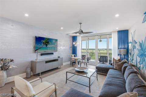 13665 Vanderbilt Dr 603, Naples FL - photo 13 of 33