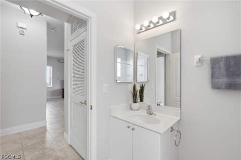 2513 Keystone Lake Dr, Cape Coral FL - photo 14 of 46