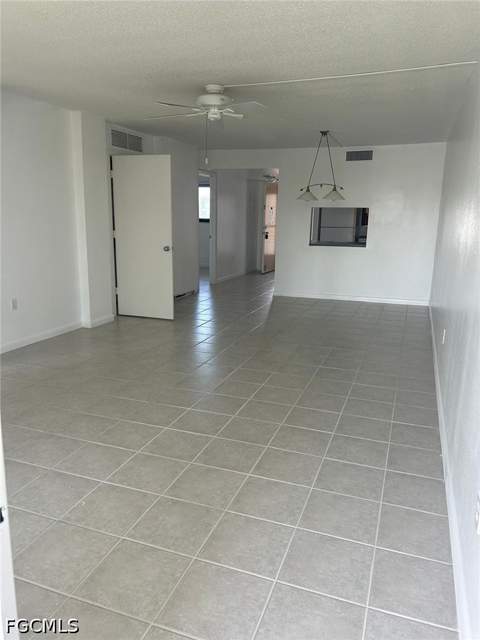 4260 SE 20th Pl 205, Cape Coral FL - photo 7 of 26