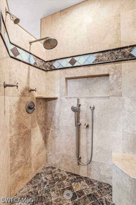1680 Avion Pl, Naples FL - photo 23 of 50