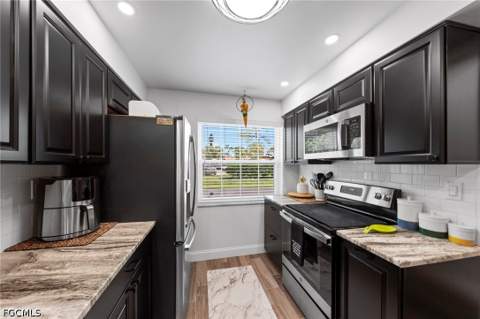 7104 Nantucket Cir 3, North Fort Myers FL - photo 8 of 33