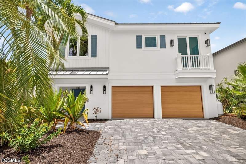 6 bedroom SingleFamilyResidence at 11516 Andy Rosse Ln, Fa Lanes Bayview, Captiva — photo 3