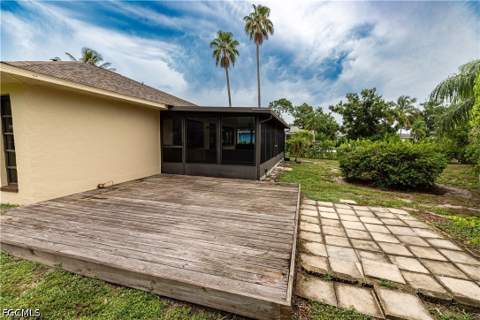 25572 Fenner Cir, Bonita Springs FL - photo 18 of 22