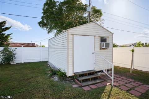 1416 Irondale St E, Lehigh Acres FL - photo 17 of 19